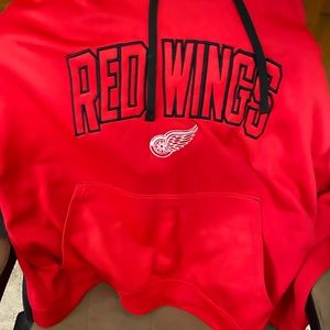 Red wings Men’s 2xl hoodie